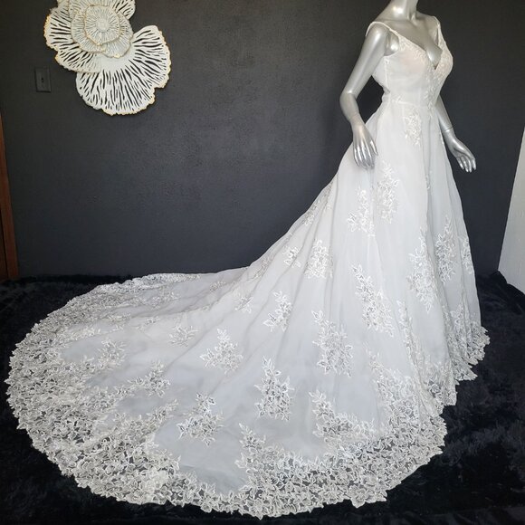 NWT~$2899~CALLA BLANCHE~8/10~IVORY LACE EMBROIDERED BALL GOWN WEDDING DRESS - Picture 4 of 16